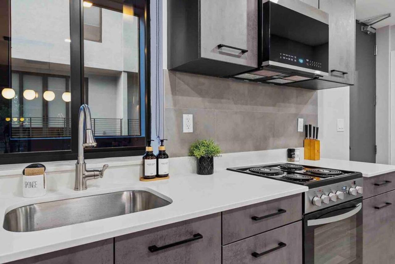 Pretty Rola 204 Upscale Spacious 1B1B Apt W King Bed At Downtown Ft Lauderdale フォート・ローダーデール エクステリア 写真